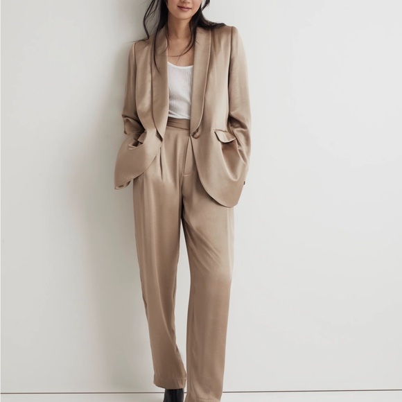 Madewell Oversized Satin Suit. - Picture 1 of 2